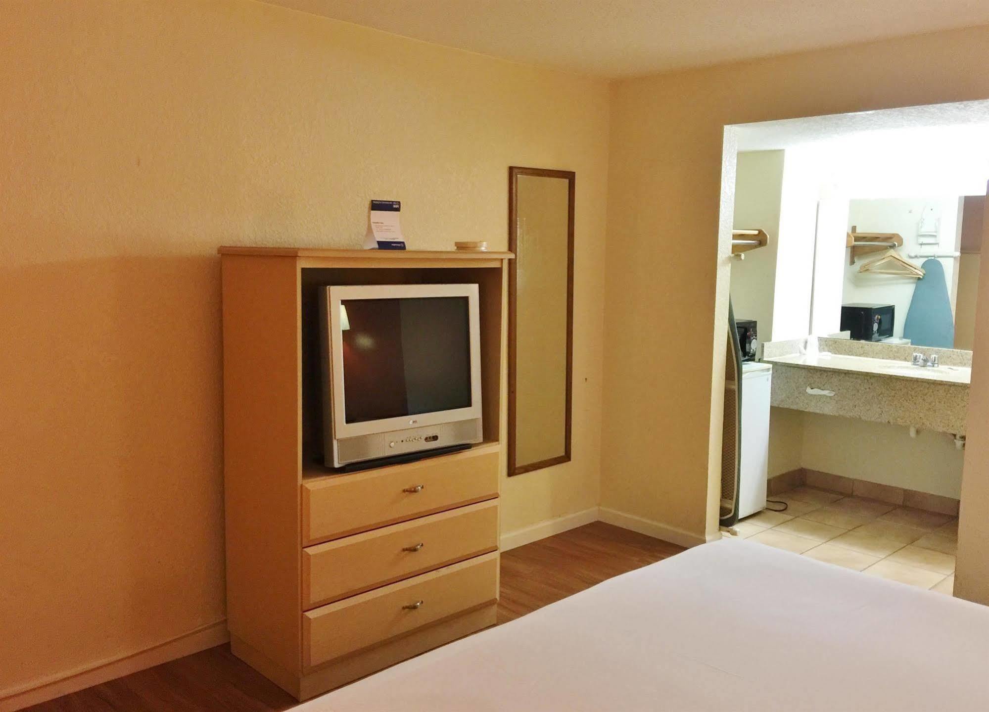 Country Hearth Inn- คิสซิมมี ภายนอก รูปภาพ